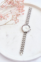 Odcienie szarości i srebra