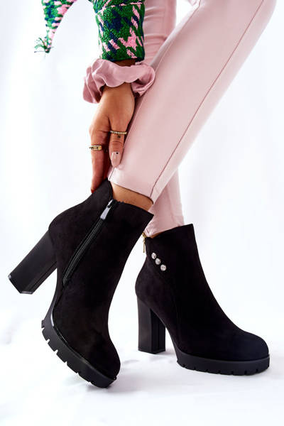 Zamszowe Botki Na Słupku Czarne Lagerlla