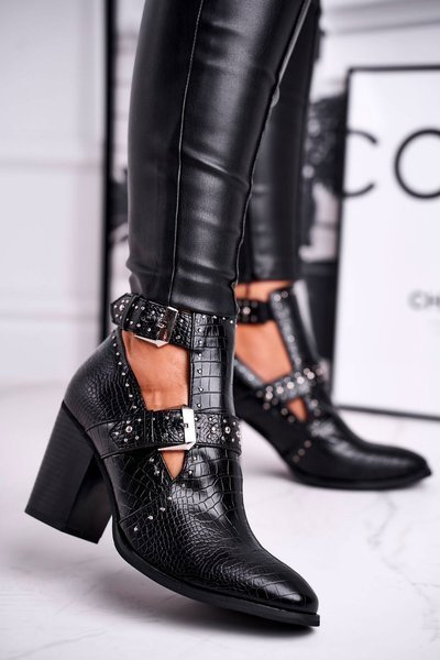 Botki Damskie Z Wycięciami Croco Czarne Aria