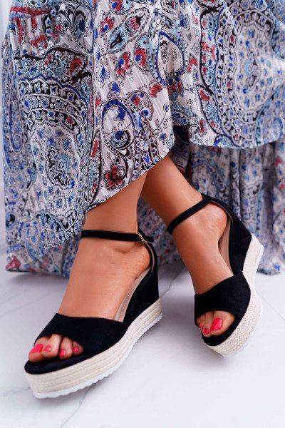 Sandały Damskie Na Koturnie Platformie Zamszowe Czarne Delima