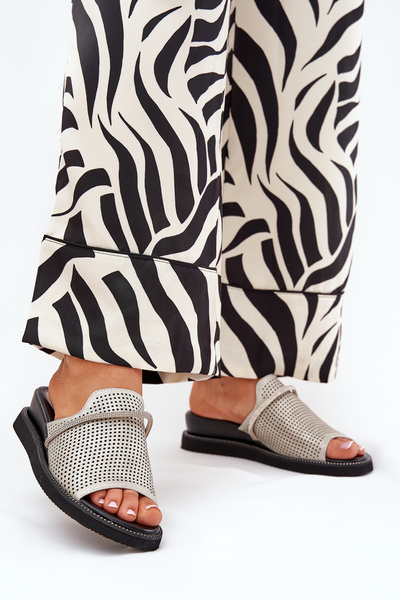 Klapki Damskie Na Koturnie Z Ozdobnym Paseczkiem Srebrne Teriwes