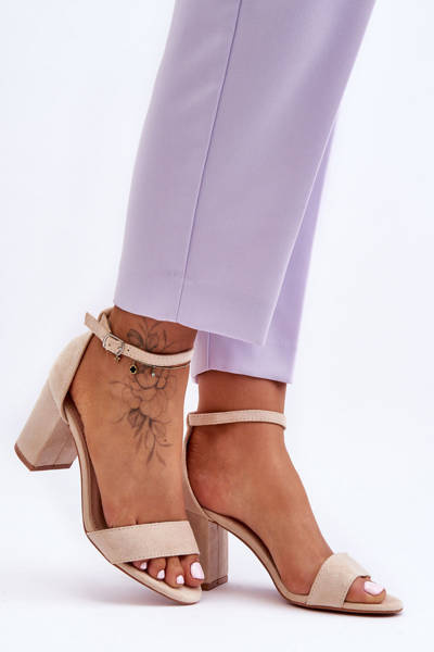 Zamszowe Sandałki Na Obcasie Beżowe Madame