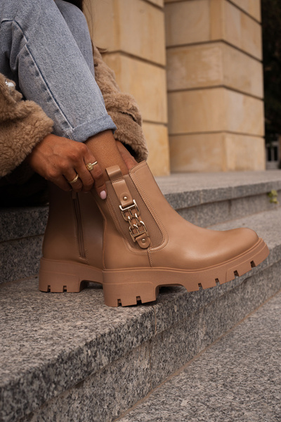 Ocieplane Botki Damskie Eko Skórzane Ze Złotą Ozdobą Beżowe Erivianes