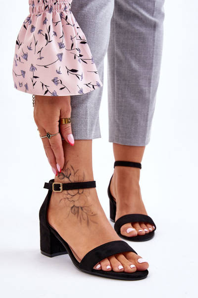 Zamszowe Sandały Na Niskim Obcasie Czarne Quincy