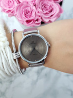 Odcienie szarości i srebra