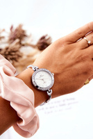 Odcienie szarości i srebra